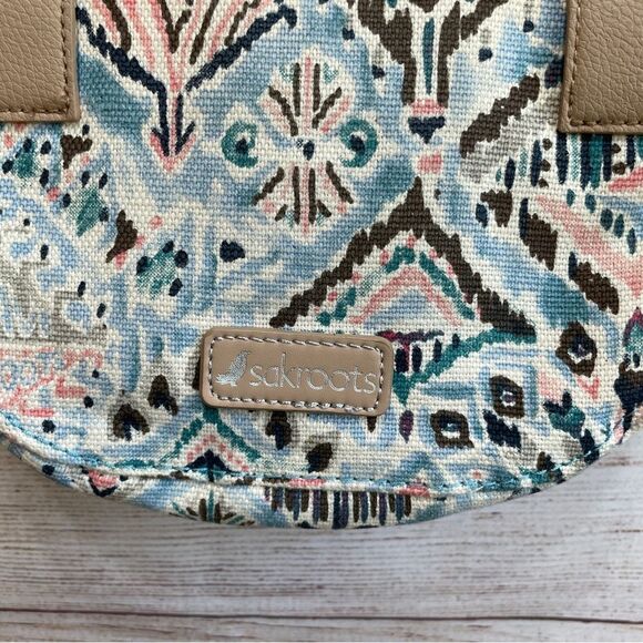 SAKROOTS JUBILEE ARTIST CIRCLE CROSSBODY BAG - Picture 8 of 8
